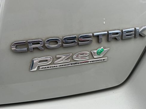 Used 2017 Subaru Crosstrek 2.0i Premium AWD/4WD image 22