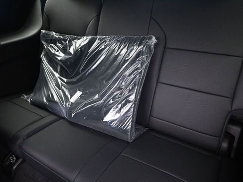 New 2026 Chevrolet Traverse High Country FWD image 17