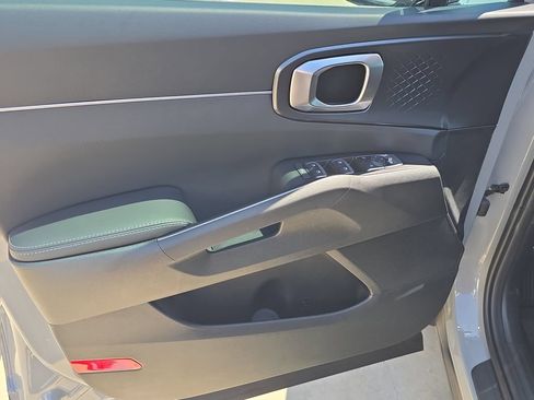 New 2026 Kia Sorento S AWD/4WD image 17