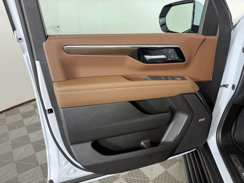 New 2026 Chevrolet Tahoe High Country w/ LPO, Illumination Package image 13