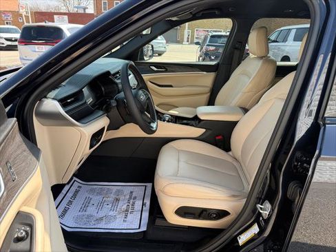 Certified 2023 Jeep Grand Cherokee Limited image 10