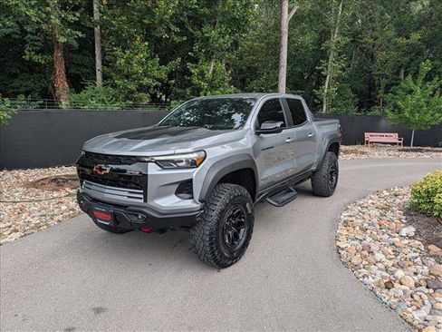 Used 2024 Chevrolet Colorado ZR2 w/ ZR2 Bison Edition AWD/4WD image 1