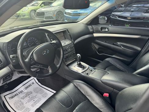 Used 2013 INFINITI G37 Journey w/ Premium Pkg image 8