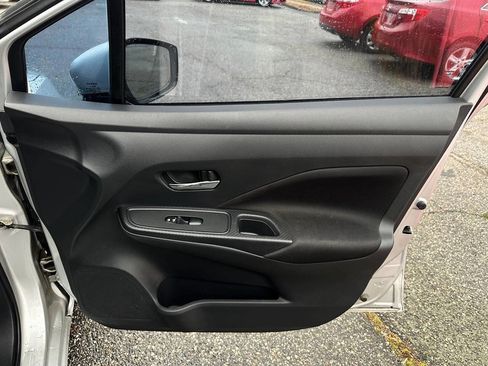 Used 2021 Nissan Versa SV image 21