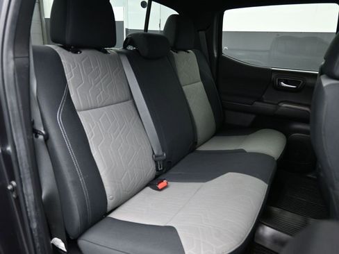 Used 2022 Toyota Tacoma TRD Sport image 23