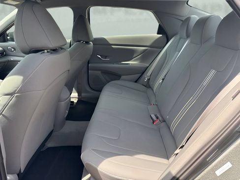 Used 2026 Hyundai Elantra Sport FWD image 10