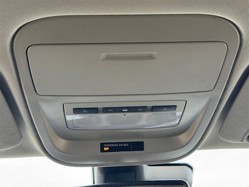 Used 2022 Chevrolet Colorado Z71 w/ Safety Package image 19