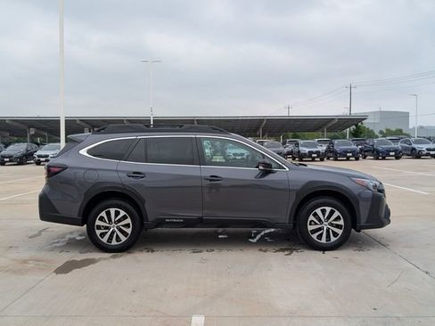 Certified 2025 Subaru Outback Premium AWD/4WD image 6