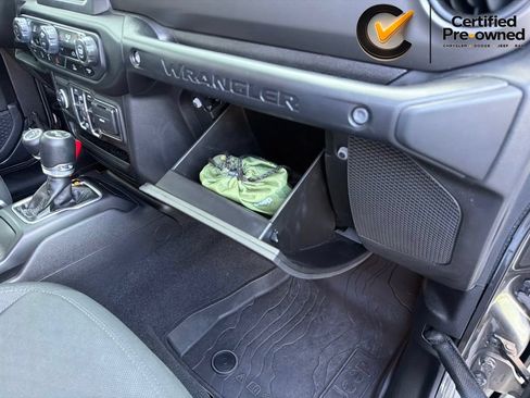 Used 2023 Jeep Wrangler Unlimited Sport AWD/4WD image 32