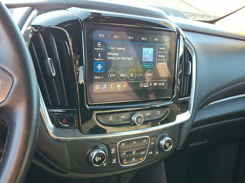 Used 2023 Chevrolet Traverse LT image 29