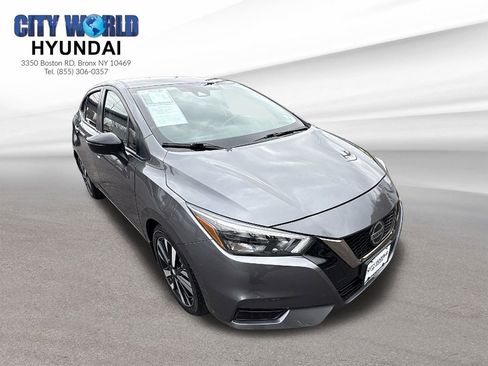 Used 2022 Nissan Versa SR w/ Lighting Package image 7