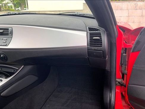 Used 2005 BMW Z4 2.5i image 16