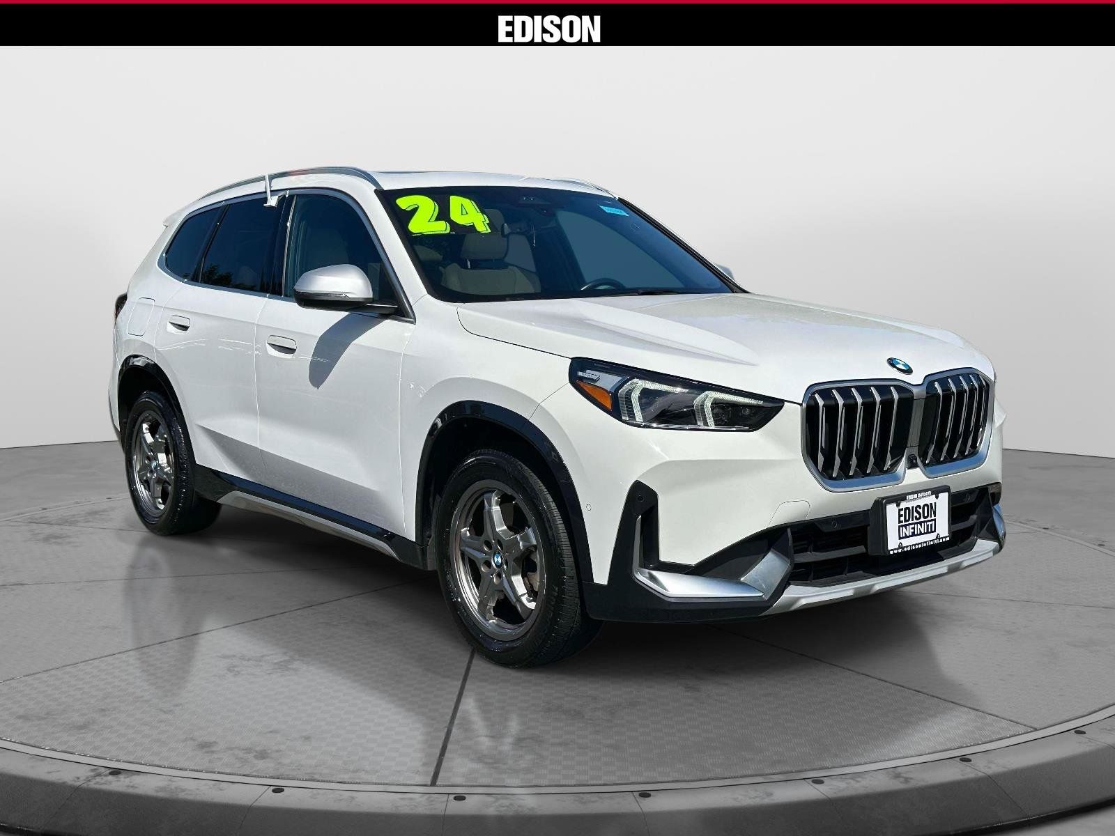 Used 2024 BMW X1 xDrive28i w/ Technology Package AWD/4WD image 1