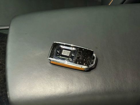 Used 2022 Rolls-Royce Cullinan image 45