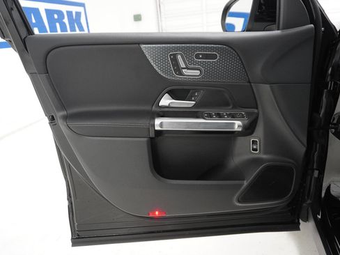 Used 2026 Mercedes-Benz GLB 250 image 12
