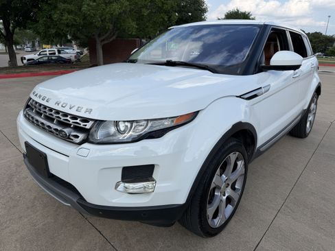 Used 2015 Land Rover Range Rover Evoque Prestige AWD/4WD image 3