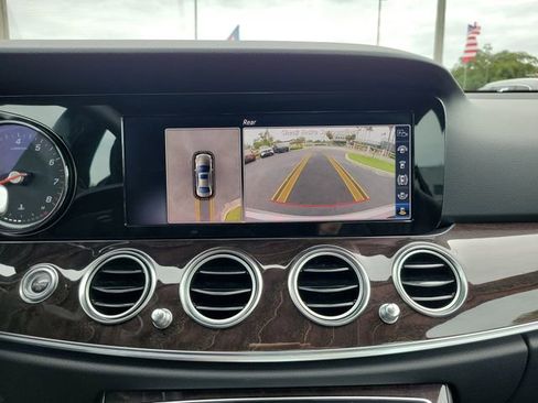 Used 2019 Mercedes-Benz E 300 image 28