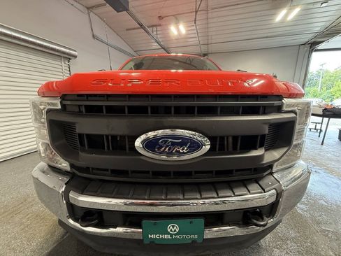 Used 2022 Ford F250 XL w/ Power Equipment Group AWD/4WD image 5
