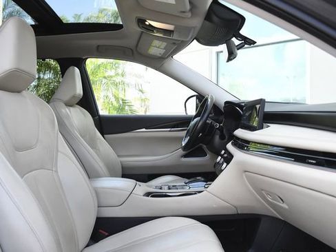 Used 2023 INFINITI QX60 Sensory w/ Vision Package FWD image 31