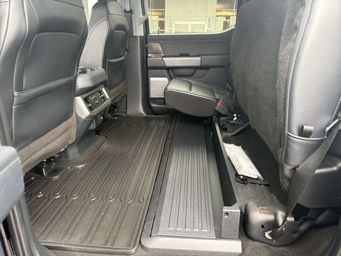 Used 2023 Ford F250 Lariat w/ Lariat Ultimate Package AWD/4WD image 31