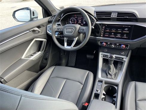 Certified 2025 Audi Q3 2.0T Premium Plus w/ Premium Plus Package image 14
