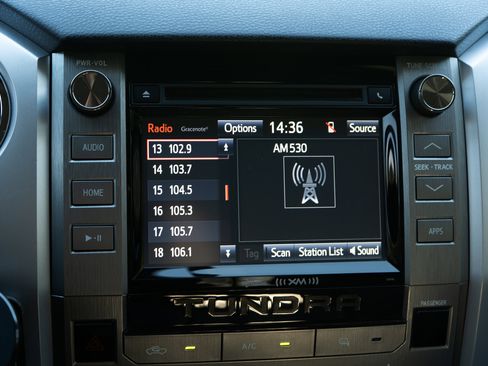 Used 2016 Toyota Tundra SR5 image 31