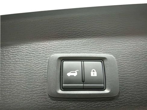 Used 2023 Mitsubishi Outlander SE AWD/4WD image 11