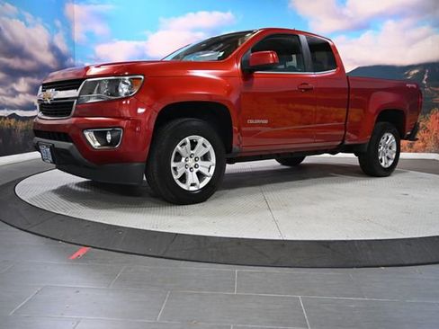 Used 2016 Chevrolet Colorado LT w/ LT Convenience Package image 3