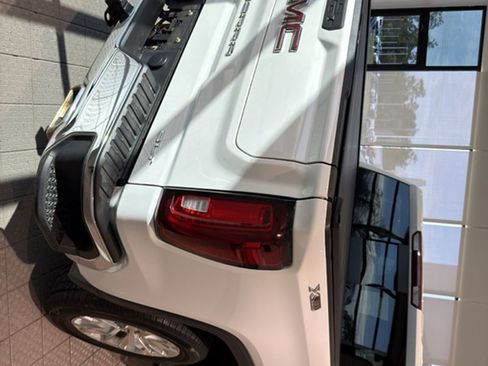 Used 2021 GMC Sierra 1500 SLT image 5