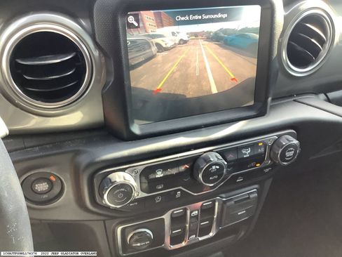 Used 2022 Jeep Gladiator Overland w/ LED Lighting Group AWD/4WD image 13