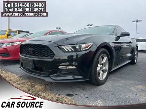 Used 2017 Ford Mustang V6 image 1