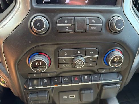 Used 2019 Chevrolet Silverado 1500 RST AWD/4WD image 17
