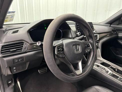 Used 2021 Honda Accord Sport image 8