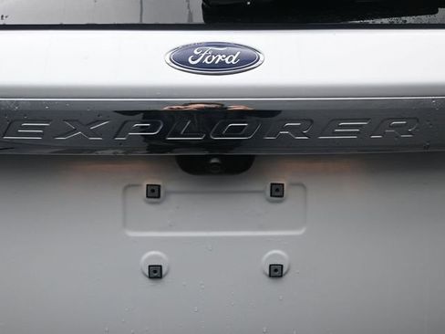 Used 2024 Ford Explorer XLT w/ Equipment Group 202A image 26