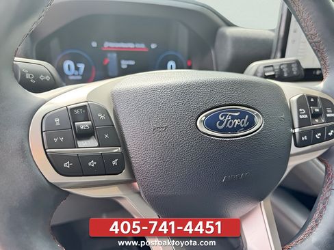 Used 2025 Ford Explorer Active w/ Active Comfort Package RWD image 33