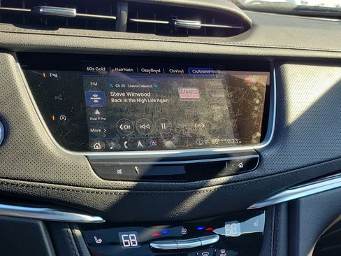 Used 2025 Cadillac XT5 Premium Luxury AWD/4WD image 26
