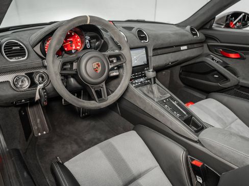Used 2024 Porsche 718 Cayman GT4 RS image 16