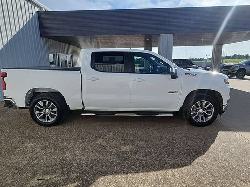 Used 2020 Chevrolet Silverado 1500 LT w/ Texas Edition AWD/4WD image 9