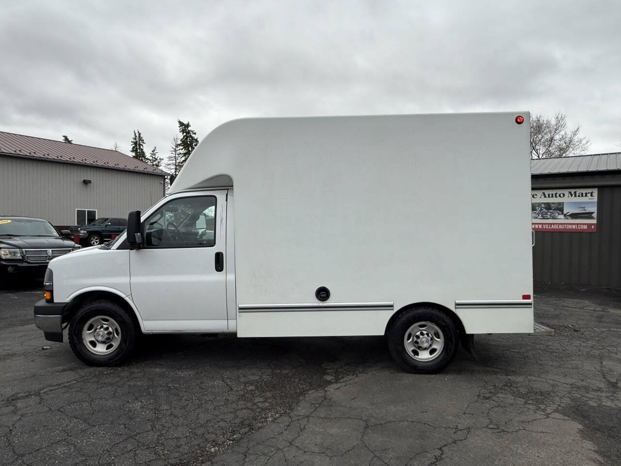 Used 2021 Chevrolet Express 3500 w/ Power Convenience Package RWD image 8