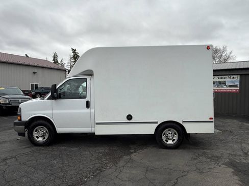 Used 2021 Chevrolet Express 3500 w/ Power Convenience Package RWD image 8