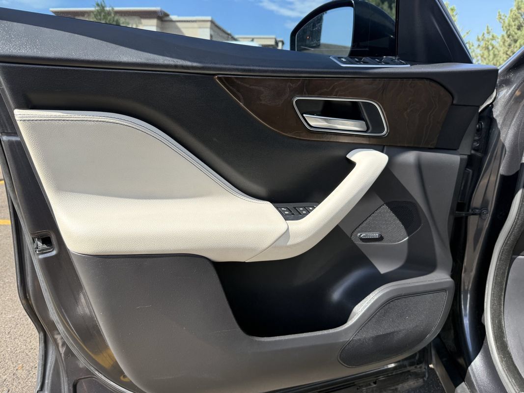 Used 2018 Jaguar F-PACE S AWD/4WD image 14