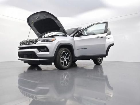 Used 2024 Jeep Compass Limited AWD/4WD image 34