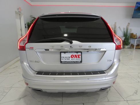 Used 2017 Volvo XC60 T5 Inscription w/ Advanced Package FWD image 4