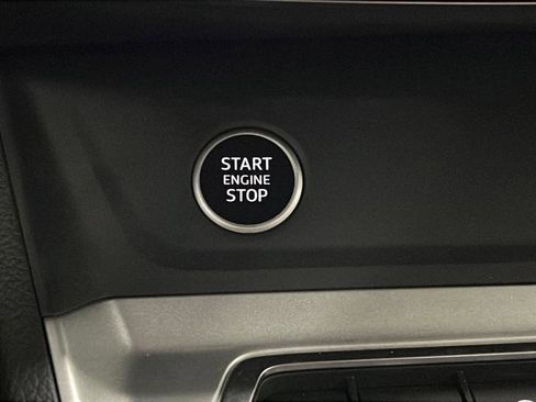 Used 2024 Audi Q3 2.0T Premium w/ Convenience Package image 34