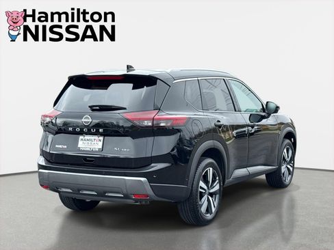 Used 2026 Nissan Rogue SL image 2