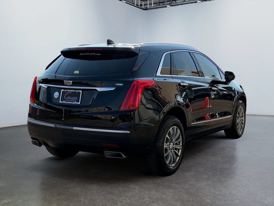 Used 2018 Cadillac XT5 Luxury w/ Driver Awareness Package FWD image 5
