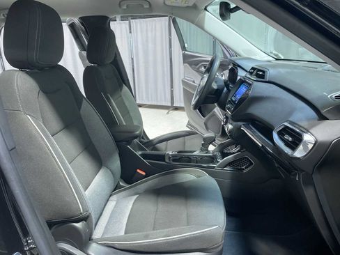Used 2023 Chevrolet TrailBlazer LT w/ Convenience Package FWD image 14