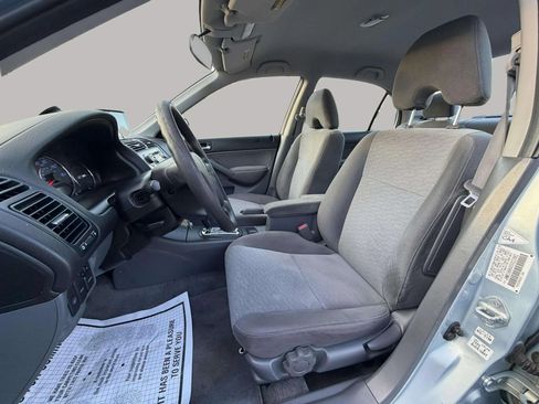 Used 2005 Honda Civic Hybrid Sedan image 9