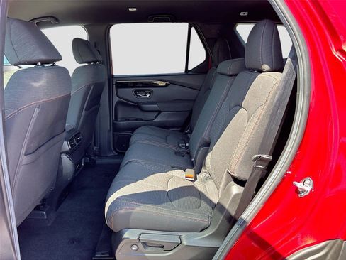 Certified 2025 Honda Pilot Sport image 27