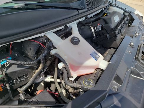 Used 2018 Chevrolet Express 2500 Extended image 65